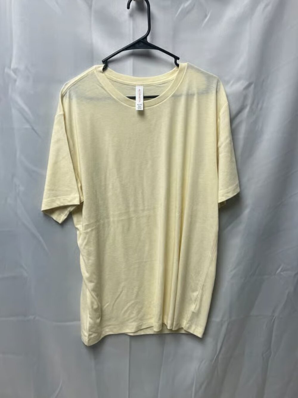 Alternative T-shirt Size XL NWT (TRack6)